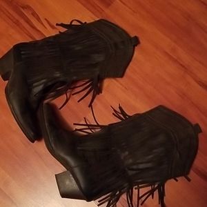 Pierre Dumas Fringe Boots
